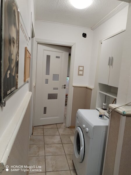 Militari, Apusului, la 1-2 min. de Casa Roz,