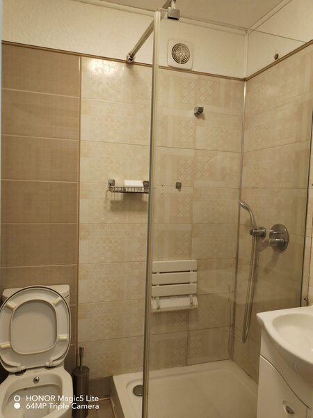 Militari, Apusului, la 1-2 min. de Casa Roz,