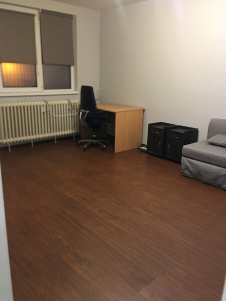 Militari, Apusului, la 1-2 min. de Casa Roz,