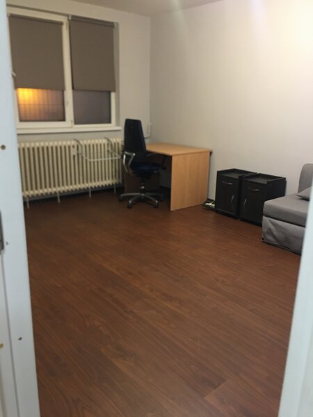 Militari, Apusului, la 1-2 min. de Casa Roz,