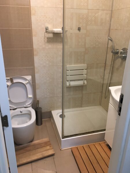 Militari, Apusului, la 1-2 min. de Casa Roz,