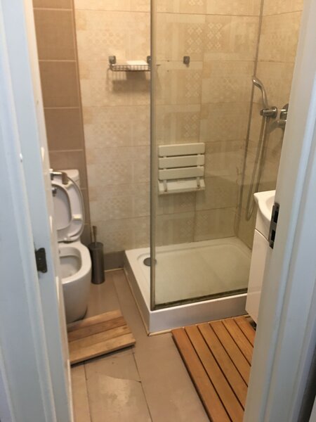 Militari, Apusului, la 1-2 min. de Casa Roz,